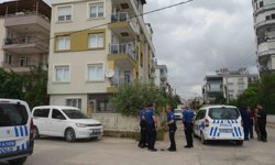 Aracın anahtarını vermeyen annesine sinirlenince eve pompalı tüfekle ateş açtı