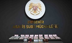 Dolandırıcılık yapan 2 kişi tutuklandı