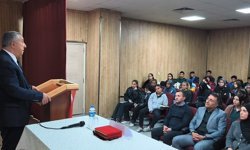 EĞİTİMCİ GAZETECİ YAZAR SERDAR ÜNSAL ÖĞRENCİLERLE BULUŞTU