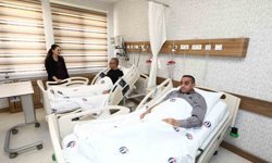 Hasta, doktoruna böbreğini verdi