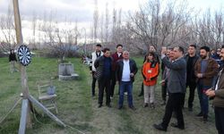 İrem Bağları’nda Kayısı Çiçeği Festivali Düzenlendi