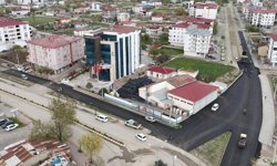 Iğdır Belediyesi Yolları Asfaltlıyor