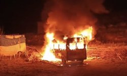 Katırlı Köyü’nde Korkutan Yangın: Muhtarın Minibüsü Küle Döndü
