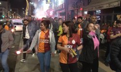 Kars'ta derbi zaferi coşkusu: Sarı-kırmızılılar sokaklara akın etti
