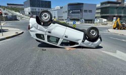 Kazaya karışan otomobil takla attı