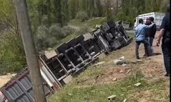 Iğdır’da Feci Kaza: Yayla Yolundaki TIR Devrildi, 100 Koyun Telef Oldu