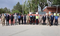IĞDIR’DA RESMİ BAYRAMLAŞMA: VALİ TAŞOLAR GÜVENLİK GÜÇLERİNİ ALANDA ZİYARET ETTİ