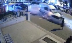 Ambulansın karıştığı zincirleme kazada 3 kişi yaralandı