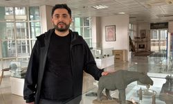 MTA, dev gergedanın maketini Iğdır Üniversitesi’ne hediye etti