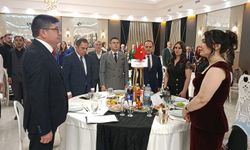 Azerbaycan Cumhuriyeti’nin kuruluşunun 108’nci yıl dönümü, Kars’ta coşkuyla kutlandı