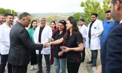 Rektör Gürel, Nahçıvanlı Stajyer Öğrencilerle Bir Araya Geldi