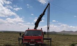 Elektrik akımına kapılan 3 kişi yaralarandı