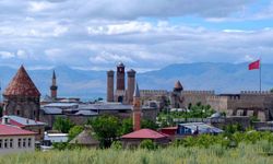 Erzurum türküleri zengin bilgiler içeriyor