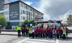 Karakoyunlu’da Trafik Haftası Etkinlikleri Kapsamında Öğrencilere Eğitim Verildi