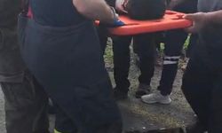 Motosiklet ile kamyonet çarpıştı: 1 yaralı