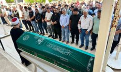 Motosiklet kazasında hayatını kaybeden genç sevenleri tarafından toprağa verildi