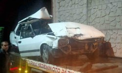 Otomobil 50 metreden şarampole uçtu: 2 kişi araçtan atlayarak kurtuldu