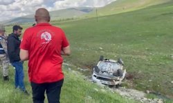 Otomobil şarampole devrildi: 3 yaralı
