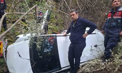 Otomobil uçuruma yuvarlandı, sürücü yaralandı