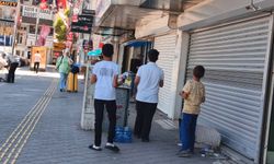 IĞDIR'DA YAZ TATİLİ MESAİSİ: HARÇLIKLARINI ÇIKARMAK İÇİN SOKAKTALAR