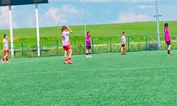 Kıt İmkanlarla Gelen Tarihi Zafer: 76 Iğdırspor Kadın Futbol Takımı Muş’ta Destan Yazdı!