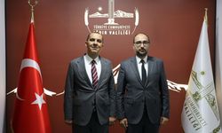 Vali Taşolar, İletişim ve Basın Müdürlerini Kabul Etti