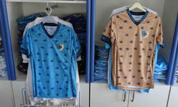 Erzurumspor FK'dan asırlık mirasa vefa: 'Ehram' forması taraftarla buluştu