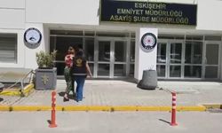 Eskişehir'de 3 evden 1 milyon 20 bin TL'lik hırsızlık yapan 2 kadın tutuklandı