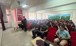 DİJİTAL İNSAN VE GÜVENLİ DİJİTAL KULLANIMI KONULU SÖYLEŞİ YAPILDI