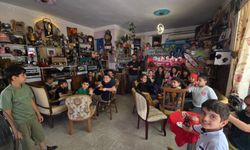 Minik Öğrencilerden Nostaljik Çay Kahvesine Anlamlı Ziyaret