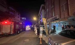 Kentsel dönüşümdeki apartmanda çıkan yangın mahalleliyi sokağa döktü