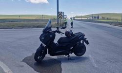 Motosiklet ile otomobil çarpıştı: 1 yaralı