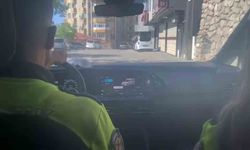 Polis zamanla yarıştı: Sınava geç kalan 12 öğrenci son dakikada yetiştirildi