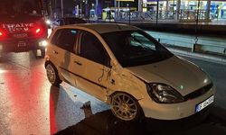 Sıkıştırılan otomobil takla attı: 4 yaralı, sürücü firarda