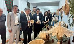 Üzümlü'de Halk Eğitim kursiyerlerinin el emeği eserleri sergilendi