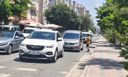 Iğdır’da Trafikte Tehlikeli Mesai: Kırmızı Işıkta Su Satan Çocukların Sayısı Artıyor!