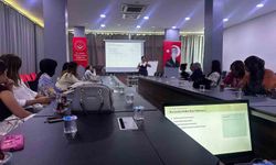 Adana'da çocuk kuruluşu personeline etkili iletişim eğitimi