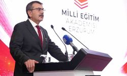 Bakan Tekin: 'Hayatın çok hızlı değiştiği bir dönemi yaşıyoruz'