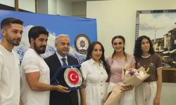 IĞDIR EMNİYETİ’NDE DUYGUSAL VEDA: TAYİNİ ÇIKAN PERSONEL ONURUNA YEMEK DÜZENLENDİ