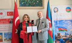 Azerbaycan–Türkiye kardeşliğinin güçlenmesine katkı sağlayan tanınmış Azerbaycanlı tarihçi ödüllendirildi:
