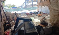 Halk sağlığını tehdit eden ruhsatsız kayısı deposuna mühür