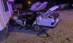 Otomobil ile traktör çarpıştı: 1'i çocuk 4 yaralı