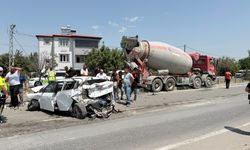 Iğdır’da Şiddetli Çarpışma: Beton Mikseri Otomobili Hurdaya Çevirdi (4 Yaralı)
