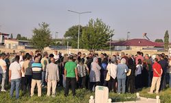 ECZACI NAZIM KARADAĞ GÖZYAŞLARI İÇİNDE SON YOLCULUĞUNA UĞURLANDI