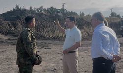 Ermenistan sınırındaki demiryolu yenileme çalışmalarını yerinde inceledi
