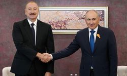 Azerbaycan Cumhurbaşkanı İlham Aliyev Bişkek’te Ermenistan Başbakanı Nikol Paşinyan ile Görüştü