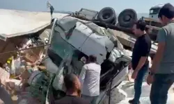 Tendürek–Çaldıran Yolunda Feci Kaza: İki Tır Kafa Kafaya Çarpıştı