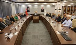 VALİ TAŞOLAR, AHİLİK HAFTASI HEYETİNİ KABUL ETTİ: "AHİLİK; BİRLİK, DAYANIŞMA VE KARDEŞLİK KÜLTÜRÜDÜR"