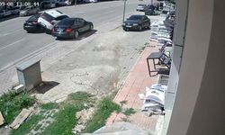 Bir gün arayla aynı yerde 2 kaza kameralara yansıdı