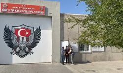 IĞDIR’DA FİRARİ DOLANDIRICI TARLADA YAKALANDI